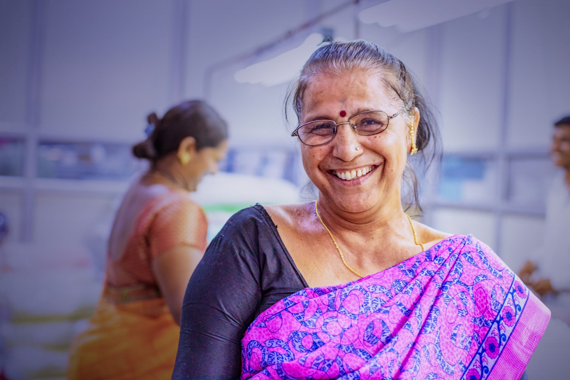 负责采购和人权